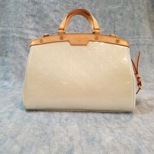 NEW Louis Vuitton Monogram Brea Perle Vernis Tote